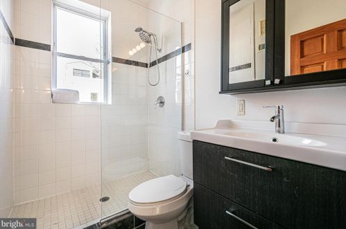 439 Luray Pl, Washington DC exterior