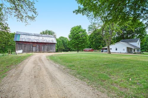 09741 26th St, Gobles, MI 49055