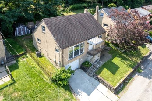 2107 Plainview Ave, Pittsburgh PA 15226-1545 exterior