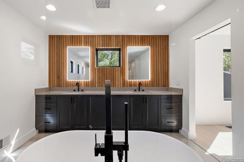 1852 Holland St, Bham MI 48009-6856 exterior