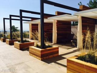 1626 Prospect Ave, Milwaukee WI  53202-2493 exterior