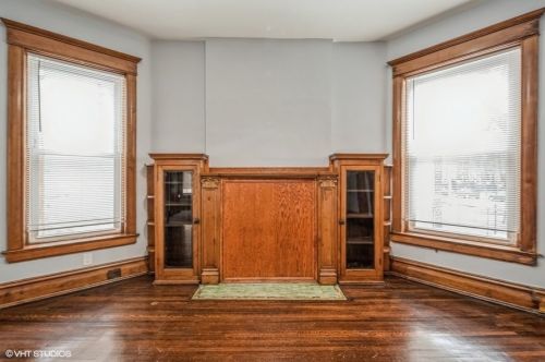 5327 Michigan Ave, Chicago IL 60615-4625 exterior