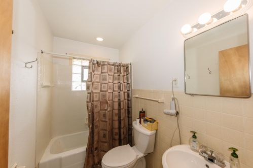 9111 Morgan Ave, Milwaukee WI 53221-1762 exterior