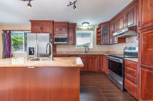 1575 Kilohana St, Honolulu HI 96819-3713 exterior