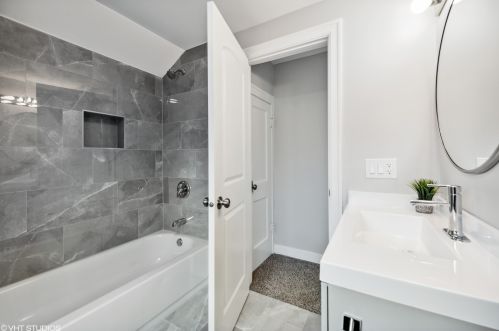 1413 16 Ave, Broadview IL 60155-4011 exterior