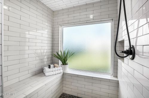 724 Cactus Wren Dr, Phoenix AZ  85021-8626 exterior