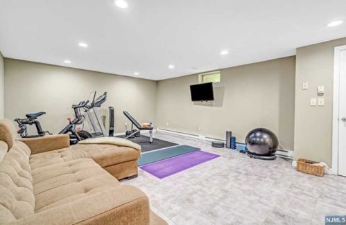 5 Sunset St, Dumont NJ 07628-1506 exterior