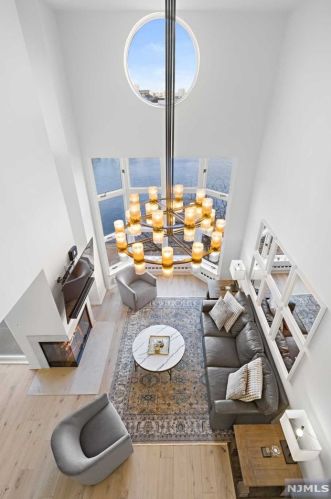 311 Nelson Ct, Edgewater NJ  07020-1618 exterior