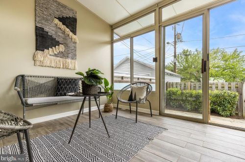 123 Peyton St, Alexandria VA 22314-2723 exterior