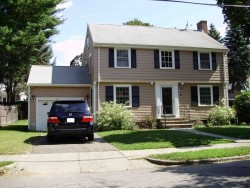 25 Fessenden St, Newton, MA 02460-1117