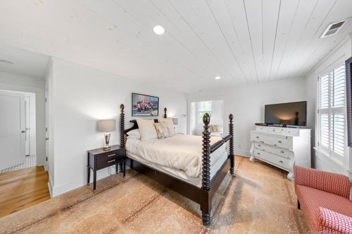 168 Rowayton Ave, Norwalk CT 06853-1237 exterior