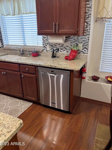 513 Aire Libre Ave, Phoenix AZ 85053-2835 exterior