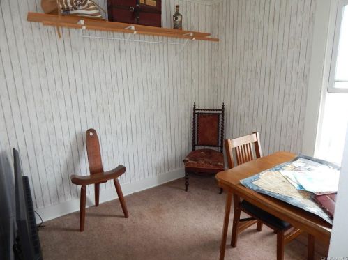 53 Lk Ave, Middletown NY 10940-5911 exterior