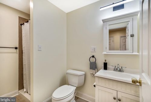 752 19th St, Philadelphia PA 19130-2030 exterior