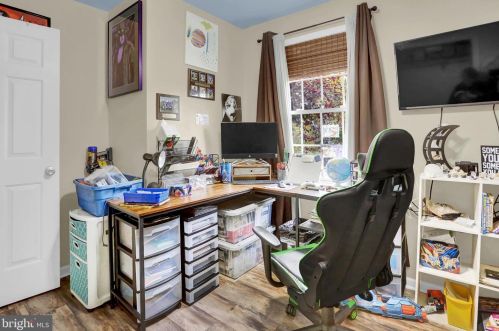 210 Boyer St, Littlestown PA 17340-1504 exterior