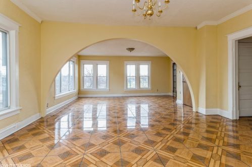 515 Jefferson St, Joliet IL 60435-6743 exterior