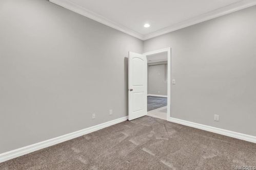 855 Bennaville Ave, Bham MI  48009-3668 exterior