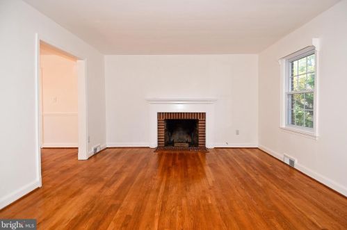 5746 15th St, Arlington VA  22205-2857 exterior