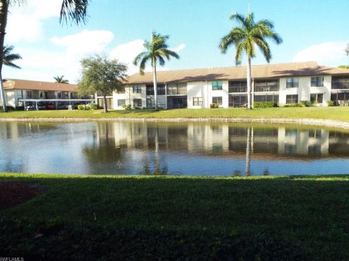 4610 Chantelle Dr, Naples FL 34112-7190 exterior