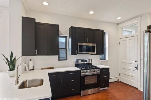 2147 Dickens Ave, Chicago IL 60639-3433 exterior