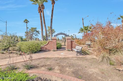 702 Encanto Blvd, Phoenix AZ 85003-1109 exterior