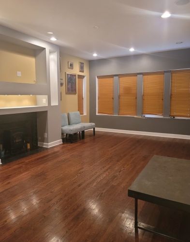 7219 East End Ave, Chicago IL 60649-4576 exterior