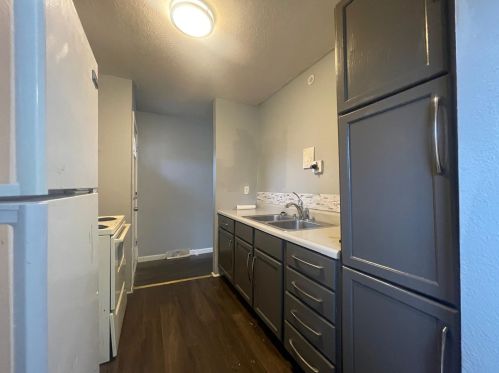 6558 Bourbon St, Milwaukee WI 53224-5115 exterior