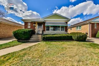 5110 Kenneth Ave, Chicago, IL 60630-2623