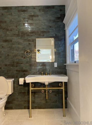 936 Adella Ave, San Diego CA  92118-2621 exterior