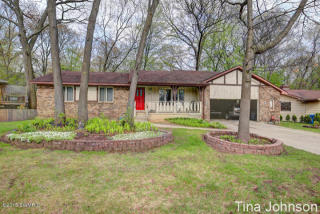 4711 Chalet Ln, Wyoming, MI