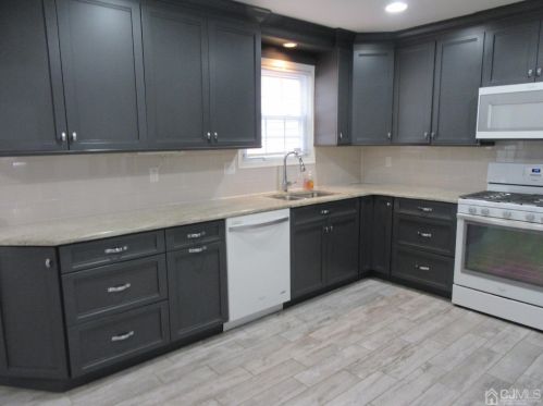 93 Pendleton Pl, Old Bridge NJ 08857-2887 exterior