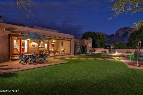 321 Golf Vw Dr, Tucson AZ 85737-9701 exterior