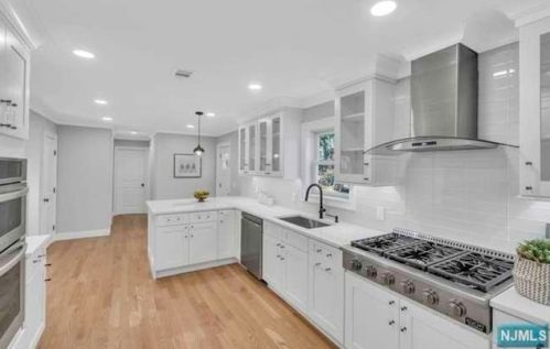 78 Central Ave, Demarest NJ  07627-1711 exterior