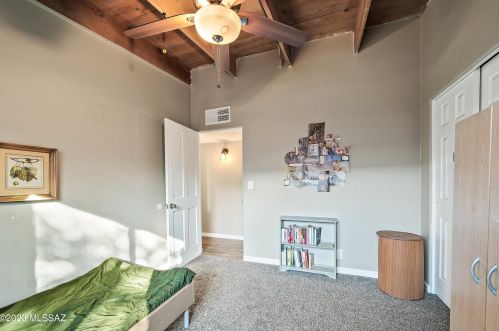 2421 Eastland St, Tucson AZ 85716-5723 exterior