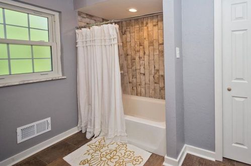 2187 Garrick Dr, Pittsburgh PA  15235-5034 exterior