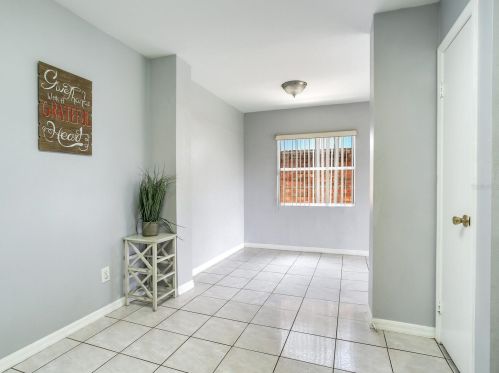 9114 Camino Villa Blvd, Tampa FL 33635-1066 exterior