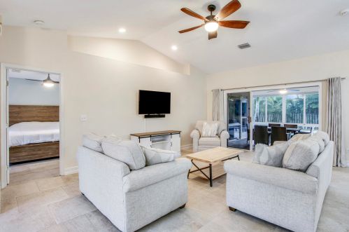 2779 Eagle Dr, Fort Pierce FL  34984-8919 exterior