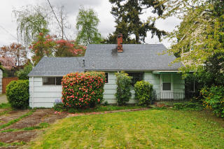 3232 97th St, Seattle, WA 98115-2530