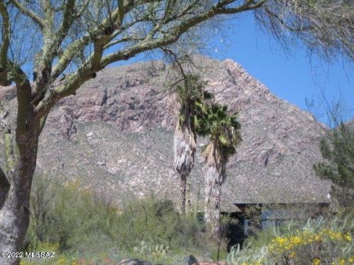 7601 Calle Sin Envidia, Tucson AZ 85718-1270 exterior