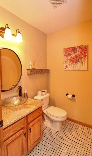 12393 Waterford Ave, Milwaukee WI 53235-4922 exterior