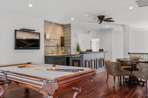 2209 Deleon Ct, Austin TX 78733-1629 exterior