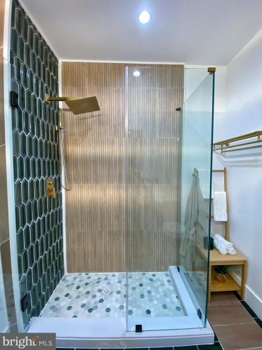 3016 Thayer St, Washington DC  20018-2505 exterior