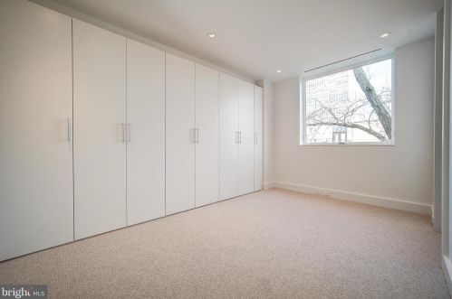 110 Delancey St, Philadelphia PA 19103-6409 exterior