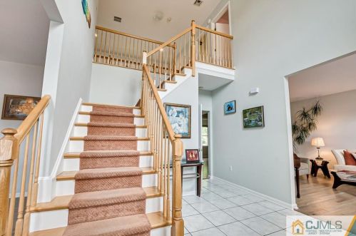 16 Sonia Ct, Edison NJ 08820-4443 exterior