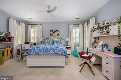 6421 Divine St, Mc Lean VA 22101-4702 exterior