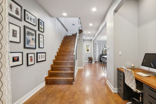 2037 Sawyer Ave, Chicago IL 60647-2703 exterior