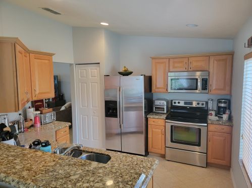 1920 Jamesport Dr, Fort Pierce, FL 34953-4377