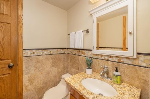 2716 44, Milwaukee WI 53219-3202 exterior