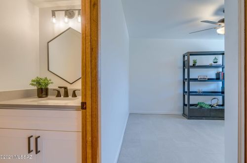 8901 Mcclellan St, Tucson AZ  85710-4420 exterior