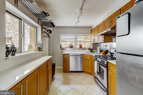 1820 Manton St, Philadelphia PA  19146-2923 exterior